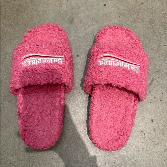 Pink Fuzzy Slides - Picture 3 of 5
